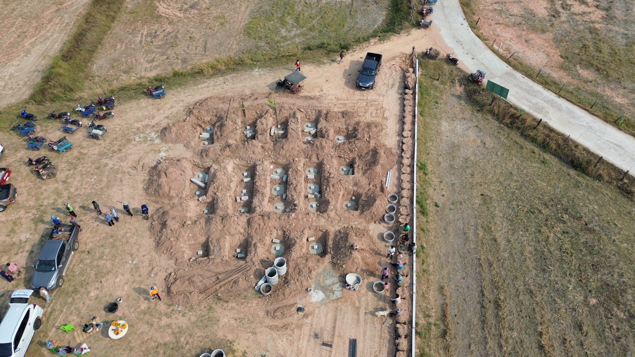 DJI_0085.thumb.JPG.c3a977e88afd722e33e94a6e9ebceda2.JPG