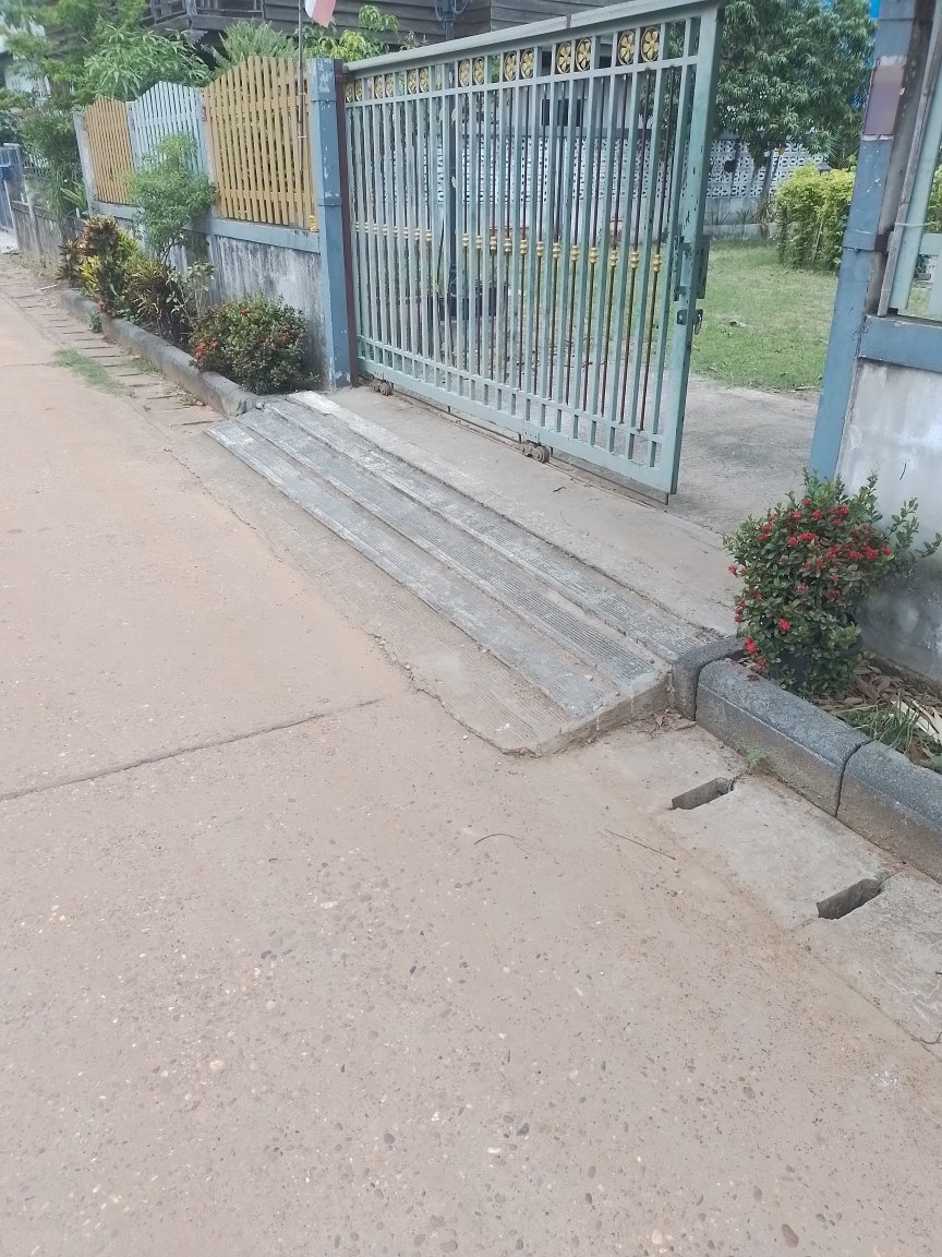 gate ramp.jpg