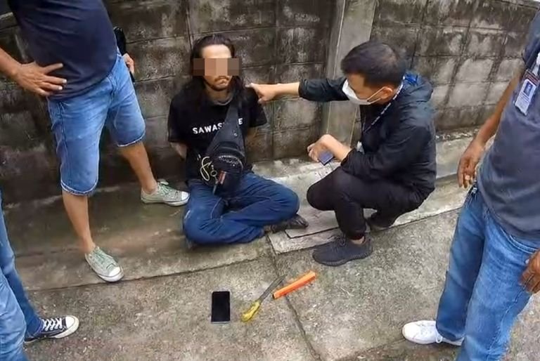 17e0b41968864c25789f7cdc14d8cdae62e994c944e17d6c9076a31de0f050e6.jpg