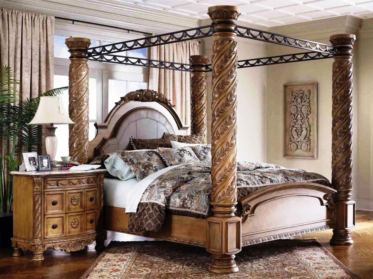 four-poster-king-bed-sets.thumb.jpg.d307fd5ac32ab9fe87ed77ad5161241e.jpg