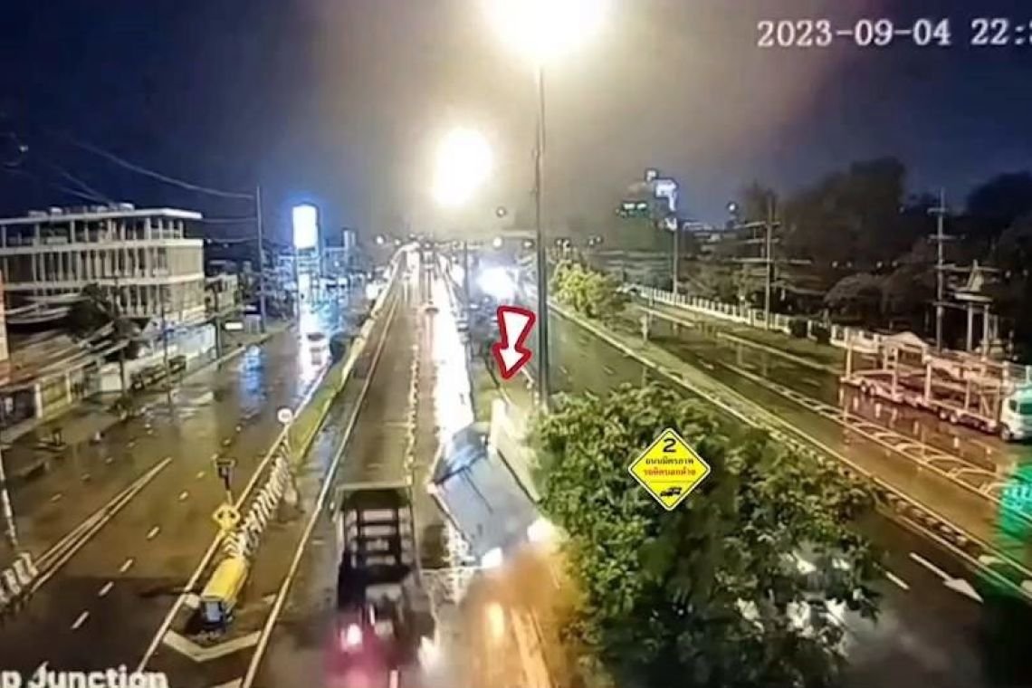 52a570260d8c865e17ecc964d0ccf3faaffef8ba373437417fa970054ccb5ba6.jpg