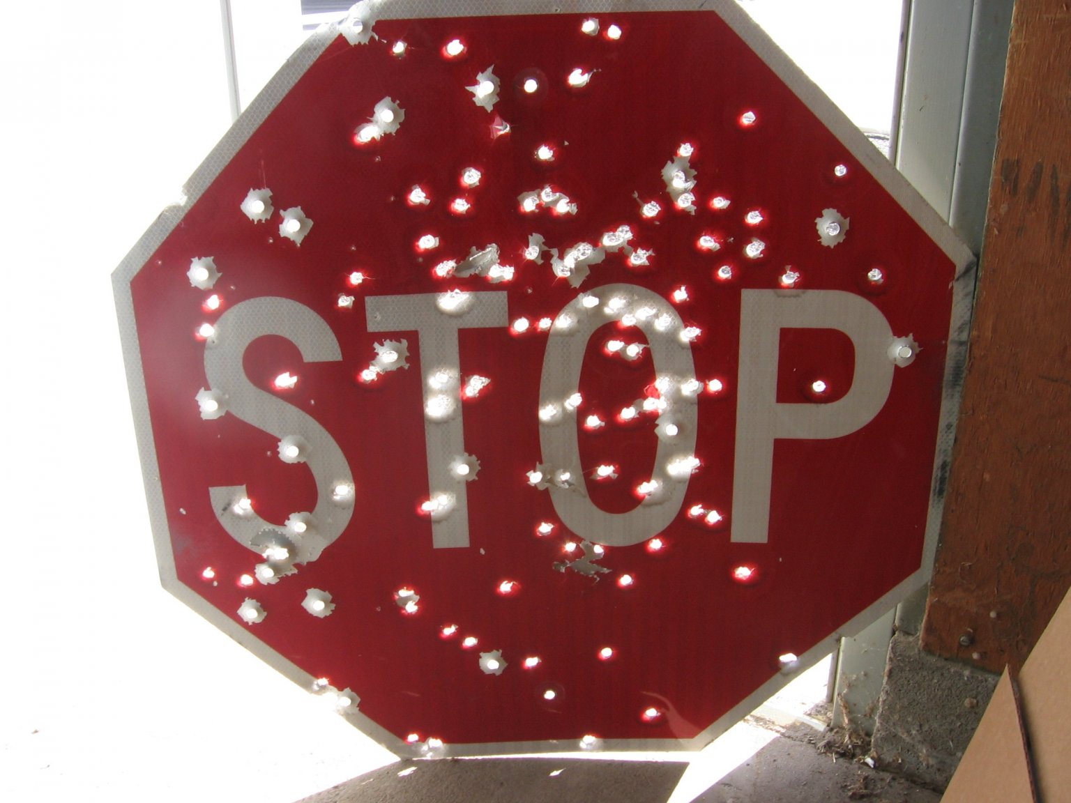 2075260975_stopsignshotup-2138293859.thumb.jpeg.53d94cac4da18dbf405ee31a2a3a9673.jpeg