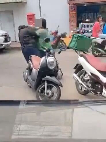 can a 16 year old drive a motorcycle