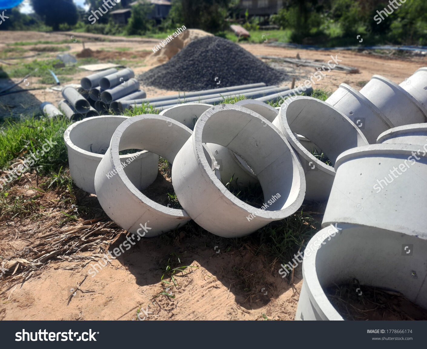 stock-photo-the-construction-material-of-the-cement-pond-rings-are-laid-together-in-an-outdoor-area-1778666174.thumb.jpg.c36b38f0899e7f4cb655bb170086cdf3.jpg