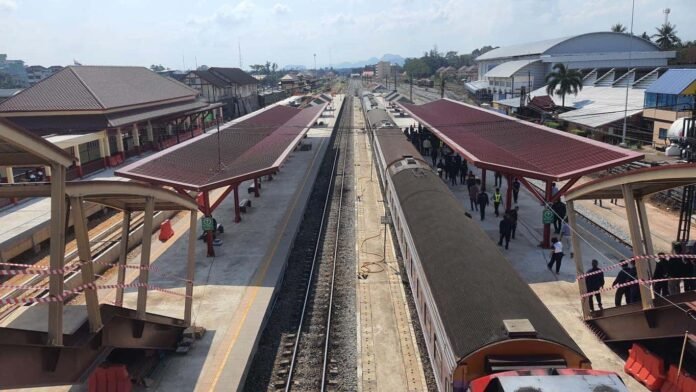 Dual Track Railway Challenges Delays and Upgrades Amid Minister s