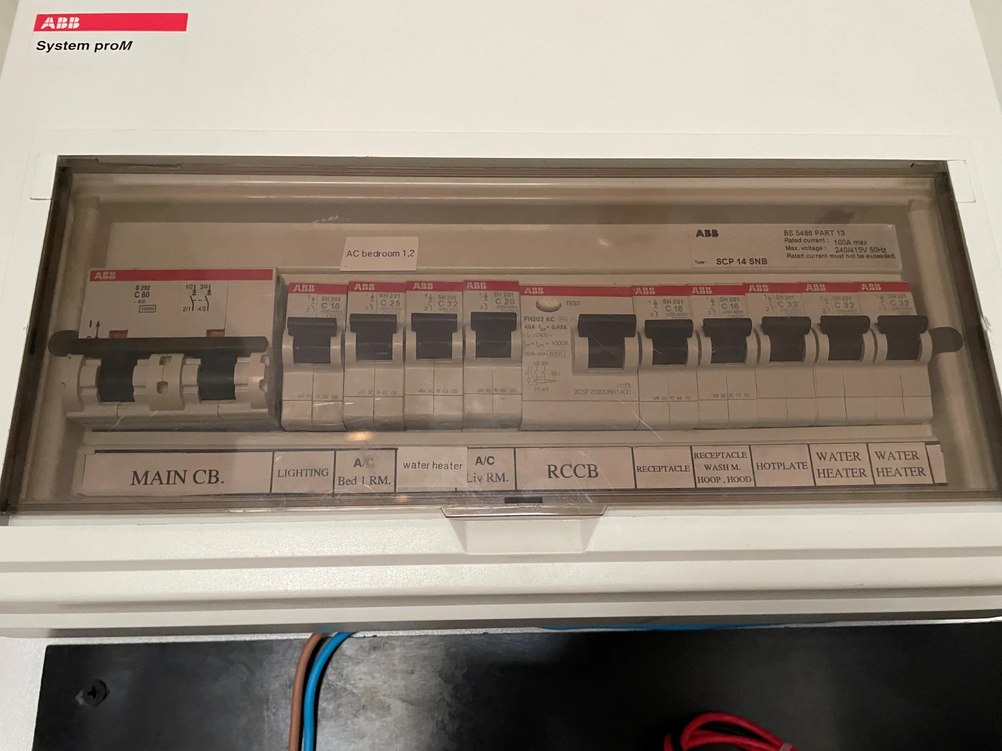help-flickering-lights-for-2-years-v0-pci3tx9rn9mc1.jpg.webp
