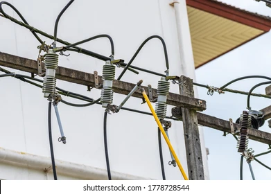 dropping-fuse-cutout-on-insulator-260nw-1778728544.webp.90d6f90d73ccf290fc34181db81fb14a.webp