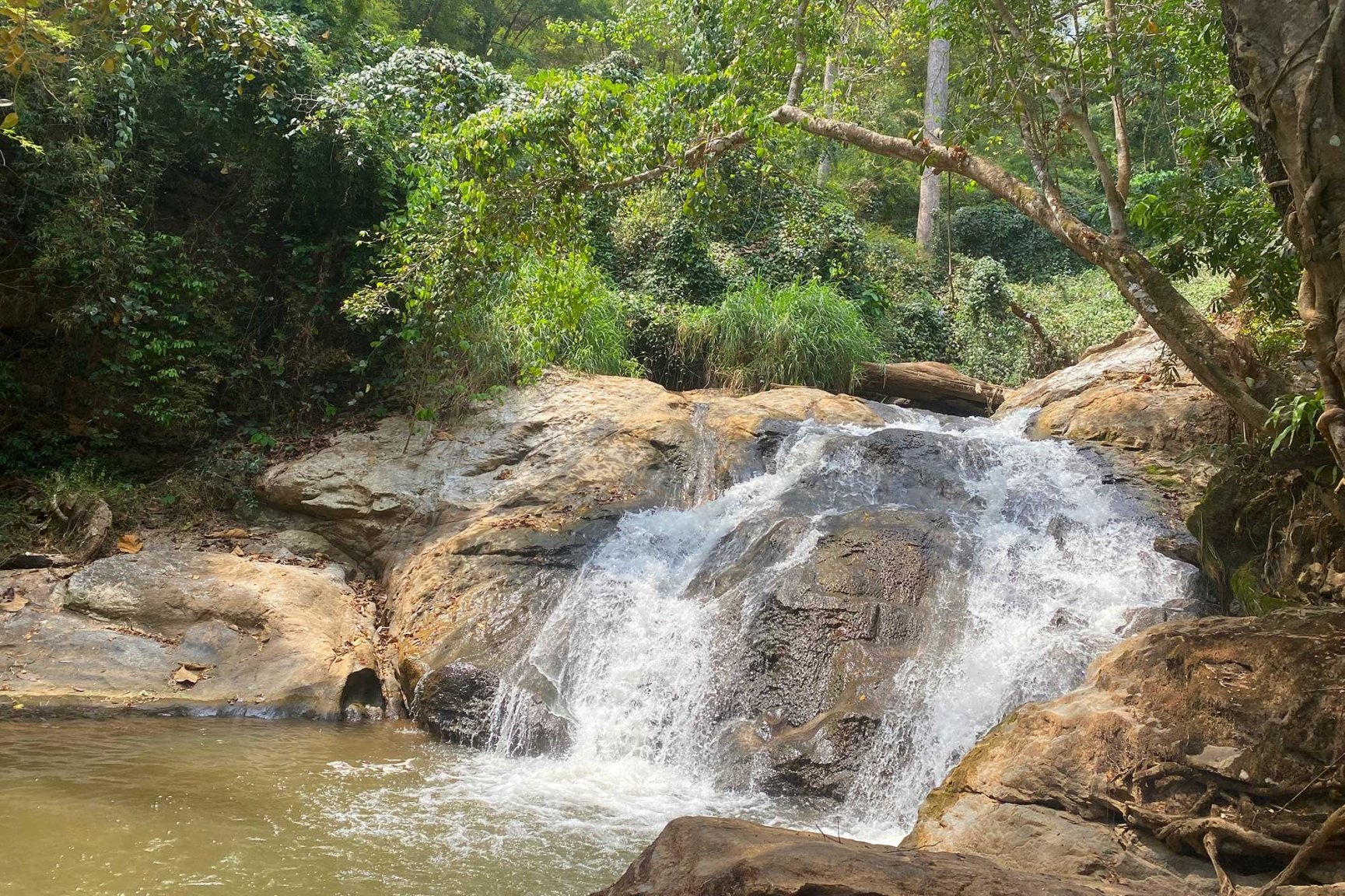 Mae-sa-water-fall-16-3-22-1.jpg