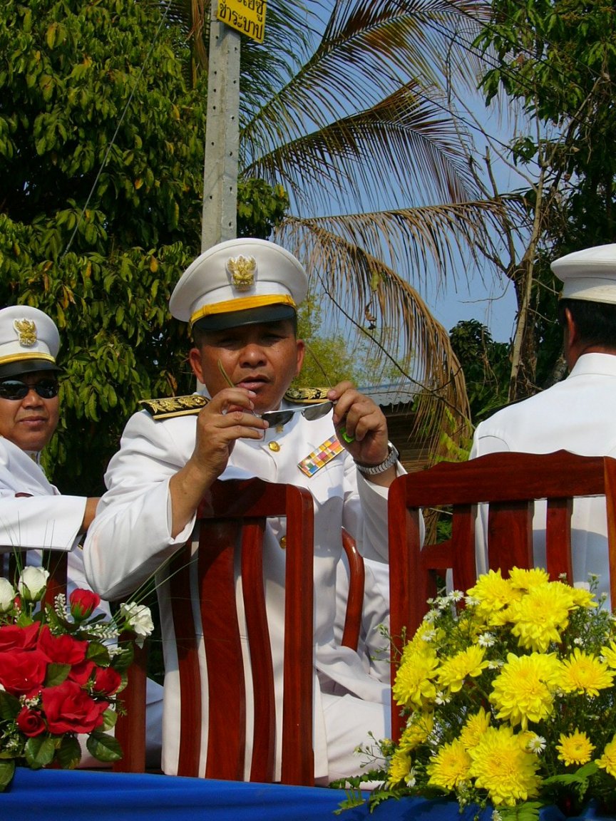 Thai_School_Principal_-_white_dress.jpg