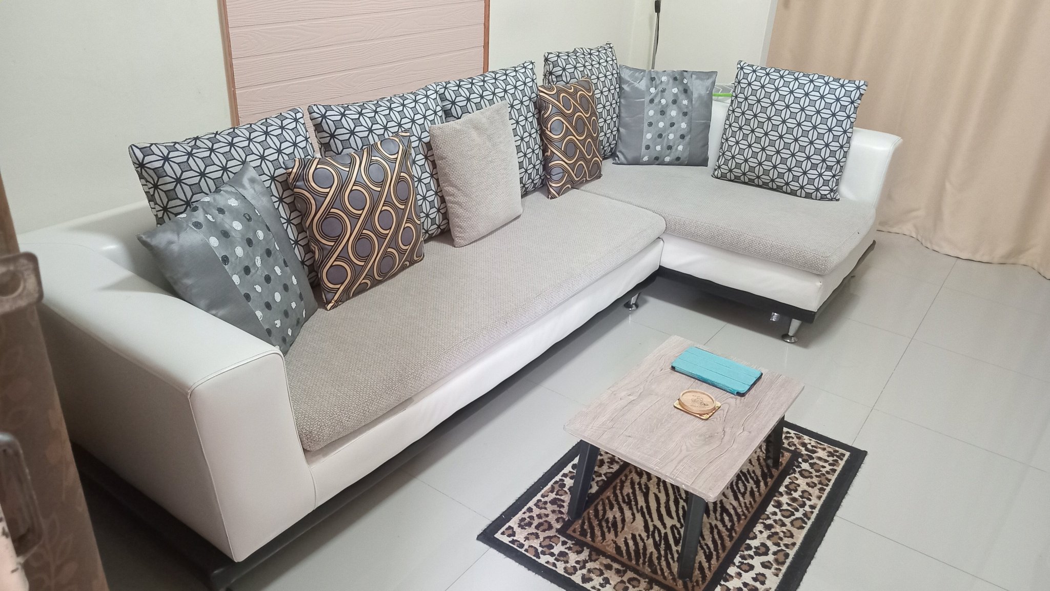 sofa.jpg