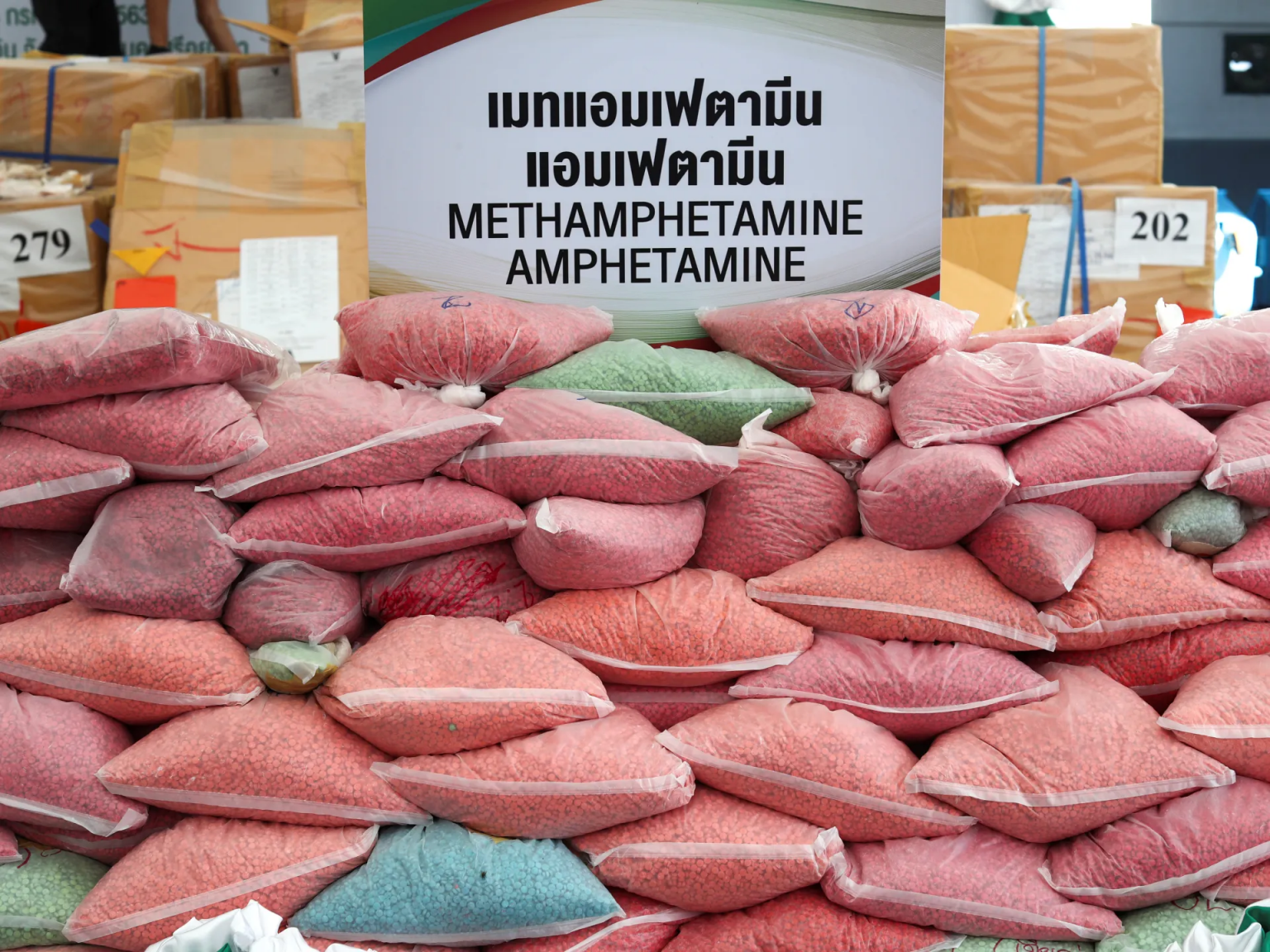 2020-06-26T061638Z_1033867132_RC2UGH99MA7X_RTRMADP_3_THAILAND-MYANMAR-DRUGS-1.png