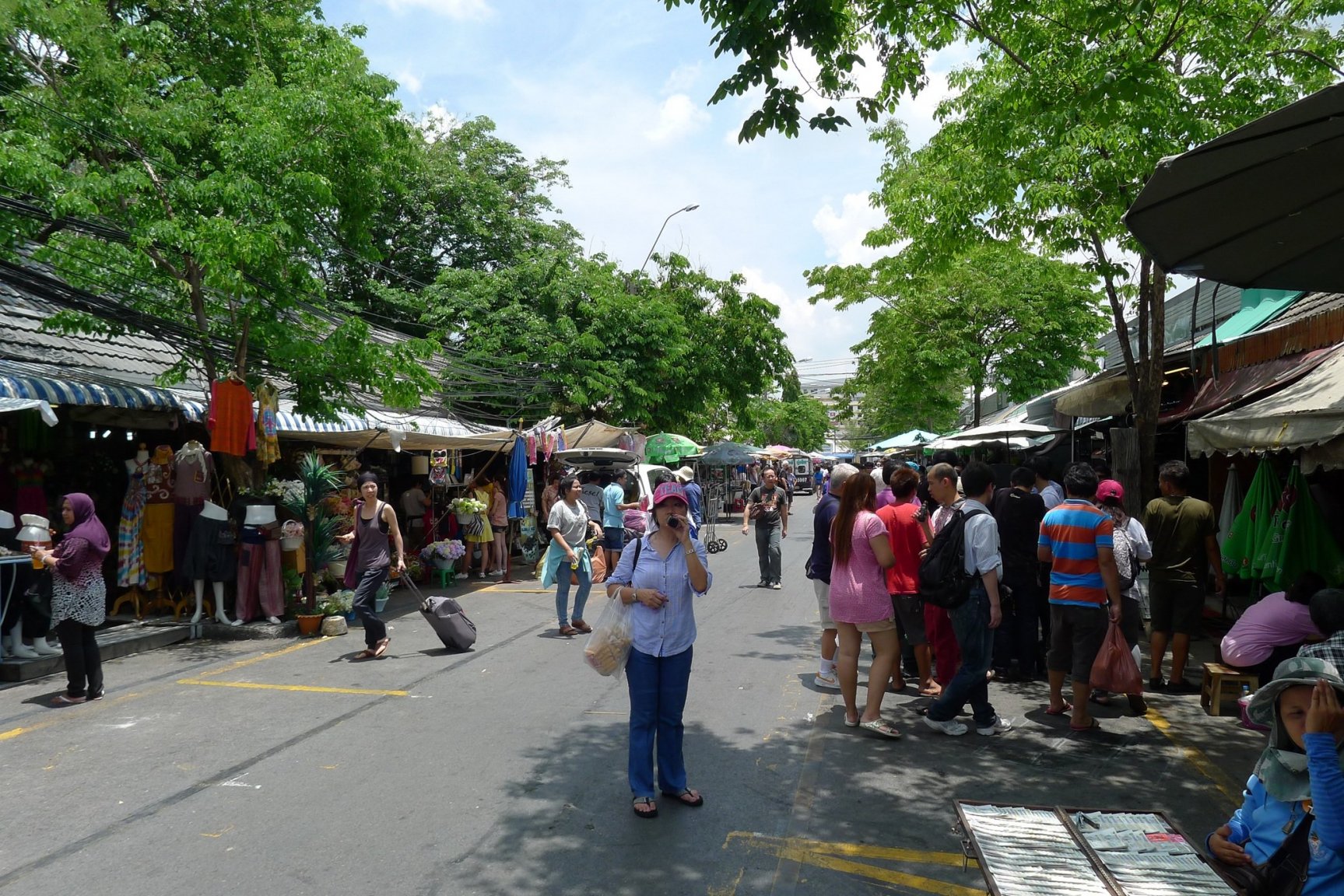 Bangkok_-_Jatujak_Market_02.JPG