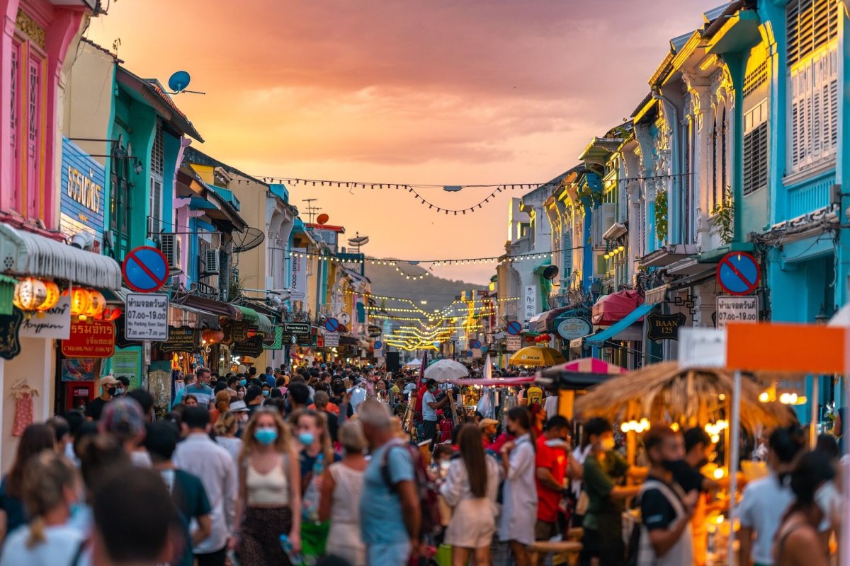 best-things-to-do-in-phuket-old-town-main-image-hd-op.jpg