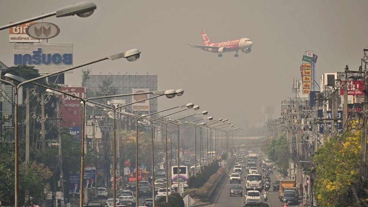 230411105255-chiang-mai-pollution-0410.jpg