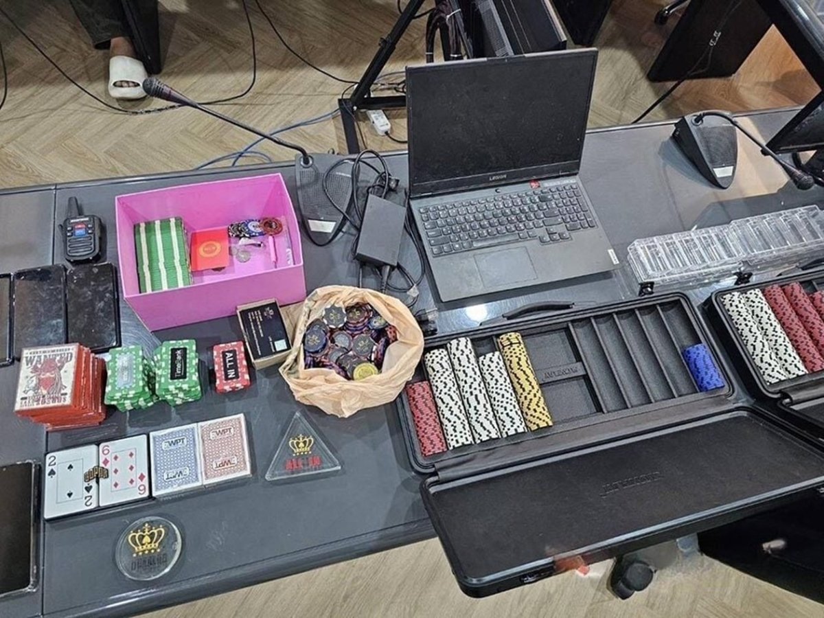 Pattaya-5-Pattaya-Police-bust-illegal-gambling-operation-disguised-as-beer-bar-in-Jomtien-2-copy_cleanup.jpg