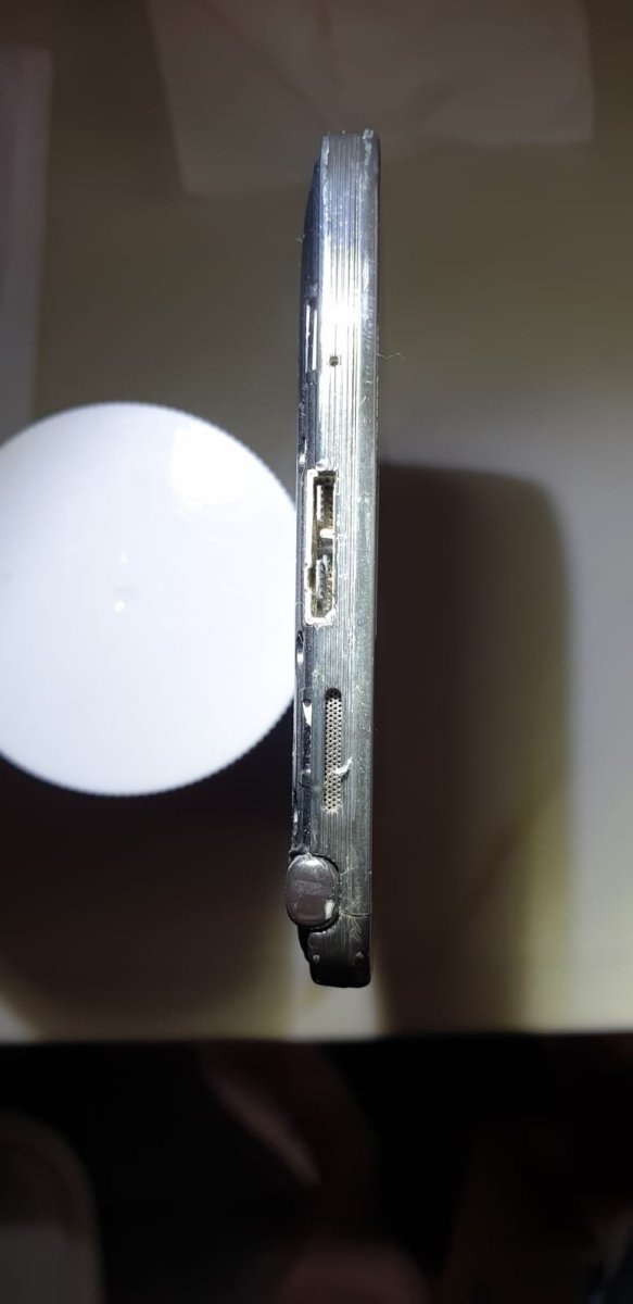 Phone connector.jpg
