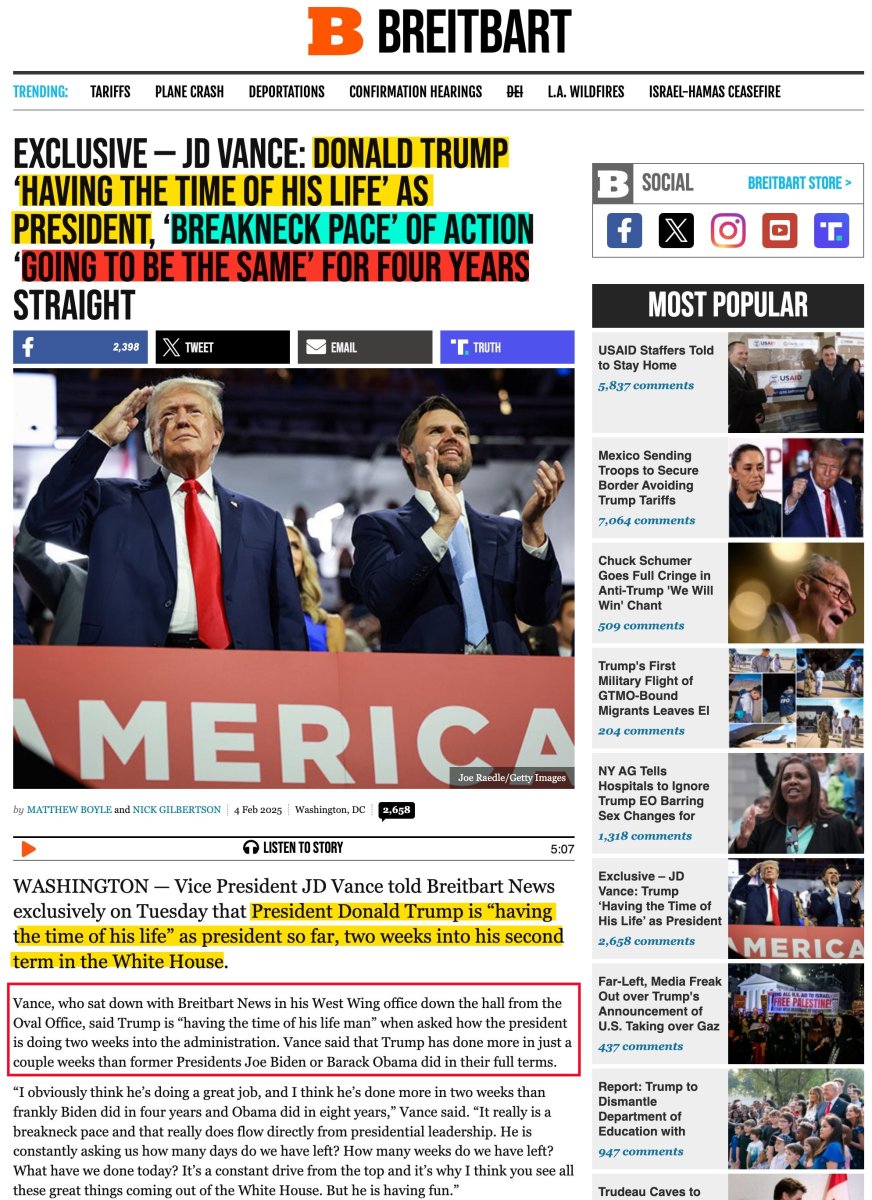 TrumpBreitbart.thumb.jpg.928f601210e30677c4a3a3022c22b733.jpg