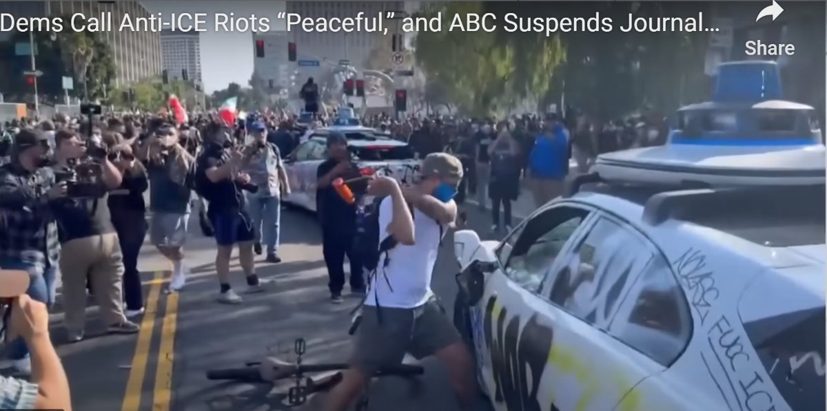 Riot01.jpg.e852e93603cc6c22ba77db56b45fb4ac.jpg