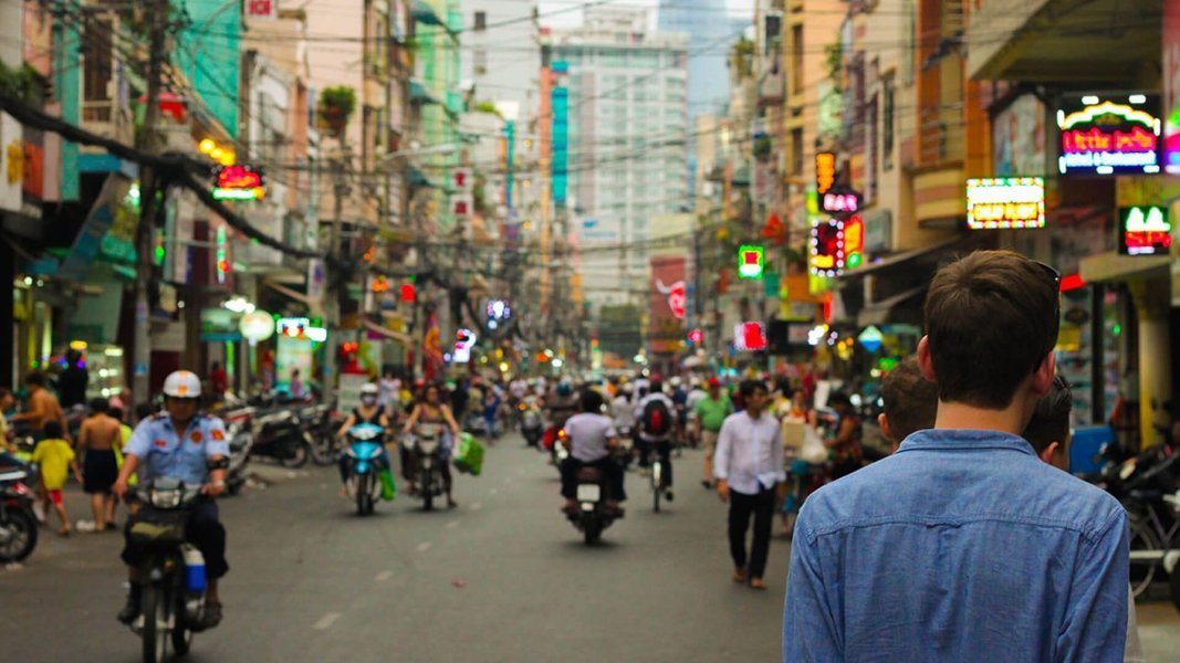 employment-in-vietnam-prospects-for-foreigners_search.jpg