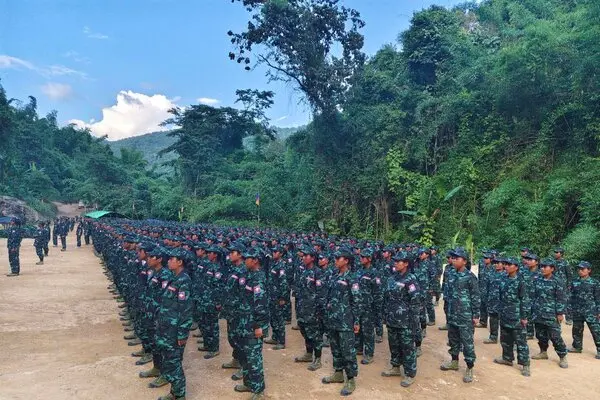 00int-myanmar-brothers-01-kmzg-articleLarge.webp.95a30f22833f707c6bcb0c725190c0c1.webp