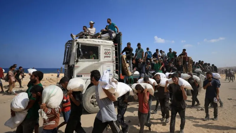Israeli-forces-kill-67-Palestinians-seeking-aid-in-northern-Gaza-Hamas-run-ministry-says.webp