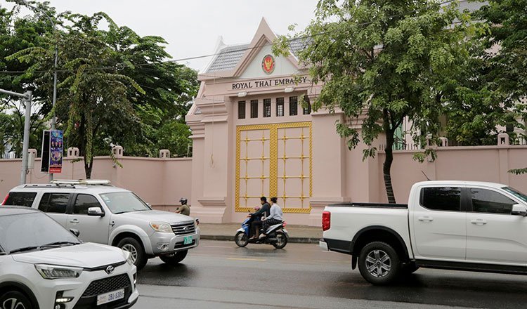 Thai-ambassador.jpg.cda748d7240d290bec4bdd203fff93b5.jpg