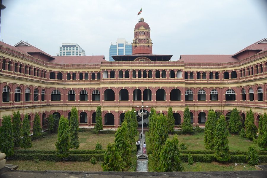 1024px-High_Court_Burma1.jpg.78307ec753315e78283dccce193c46a5.jpg
