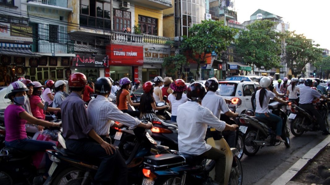 170505140855-hanoi-rush-hour.jpg