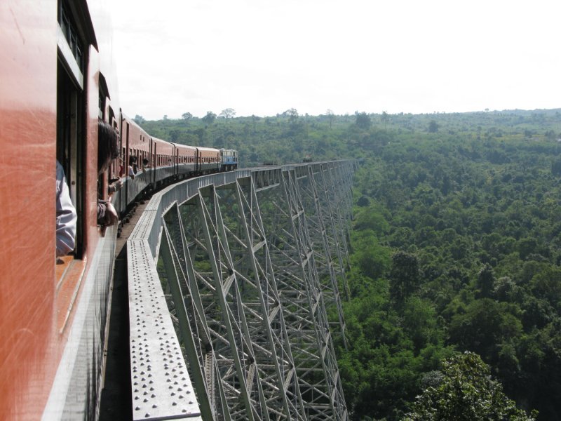 Goteik_viaduct_2_Shan_State_Myanmar.jpg.16a41fef1158103c9f1abf120fbbc9ad.jpg