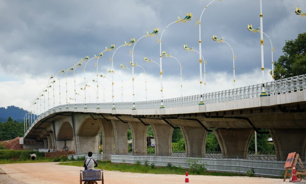 Second-Thai-Myanmar-Friendship-Bridge-opens-October-30-2000x1200.jpg.f79ca1097b90c1536fc99804552a3e38.jpg