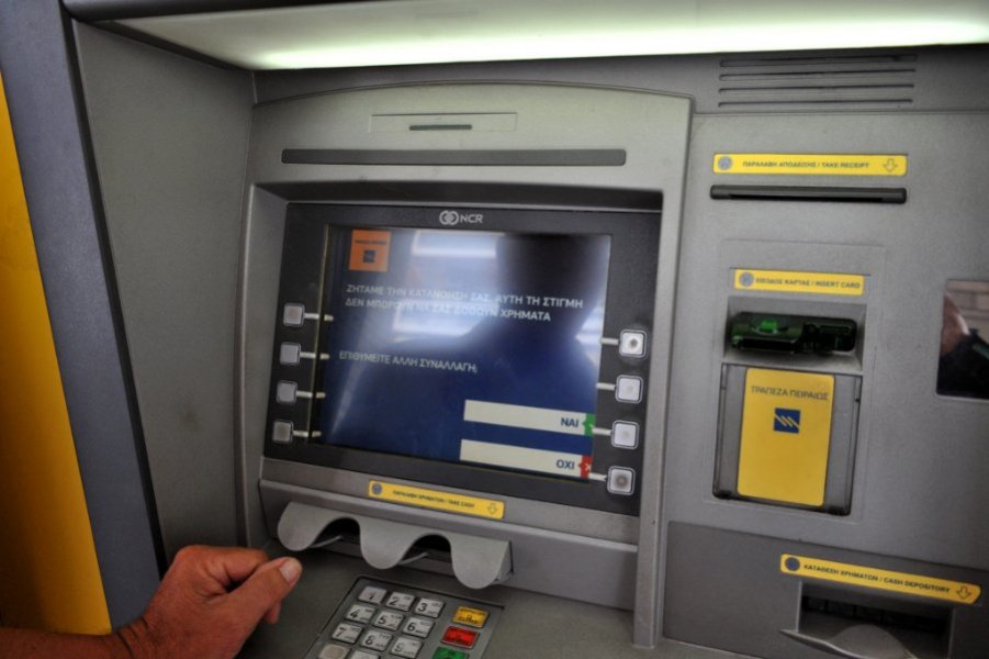 ATM-withdrawals-2048x1363.jpg