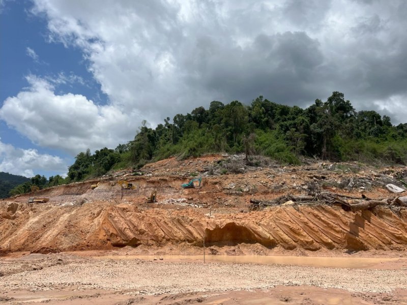 Forest-clearance-at-Irrigation-Dam-2-Pursat-province-Cambodia-2025--2048x1536.jpg.3a661d31e450be6916fbe8be832a114f.jpg