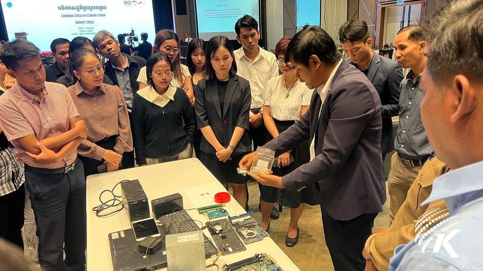 e-waste.width-960.jpg.3a235b27828d4cce1f5b4cff21191f9c.jpg