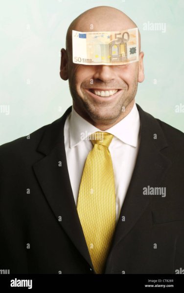 man-with-money-on-his-forehead-CT828R.jpg.dbe8f0856dbe31d55f7589fe7d0c708a.jpg