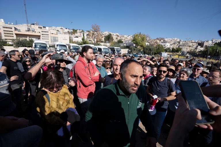Amro.jpg.f702e25240e67c6e07f177ae578f5538.jpg