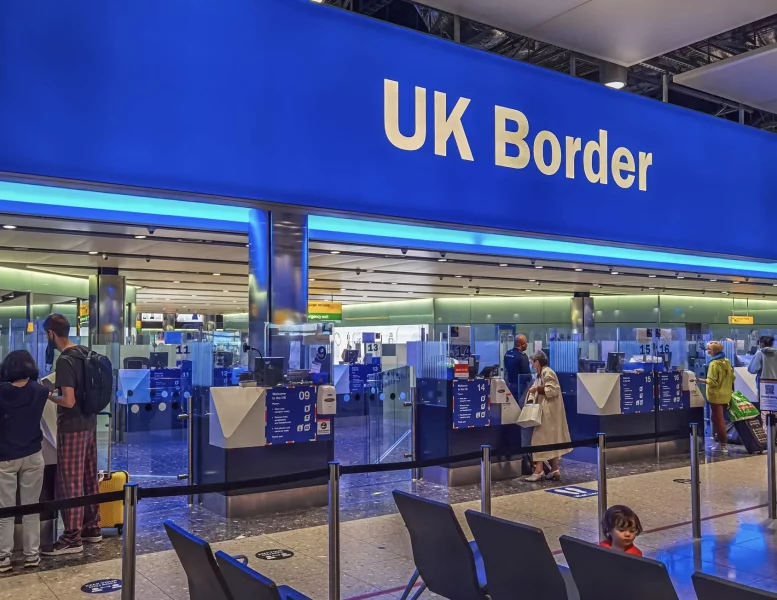 Entering-the-UK-Border-checkpoint.webp