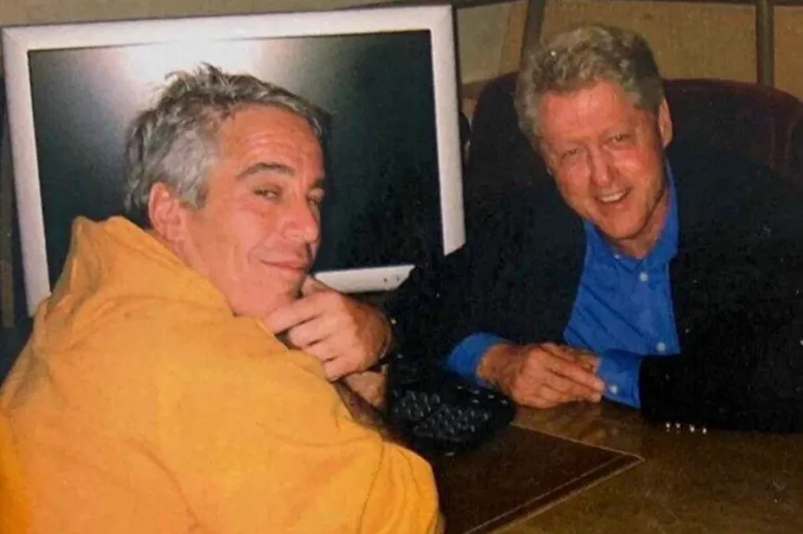 pictured-jeffrey-epstein-bill-clinton-74367764.webp