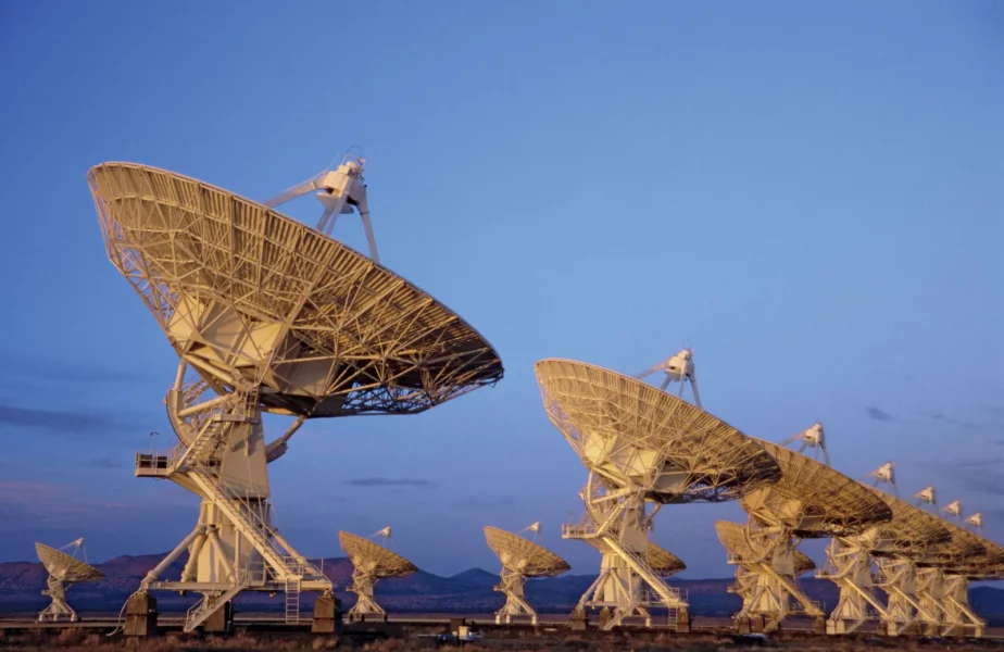 radio-telescope-system-Very-Large-Array-NM.webp