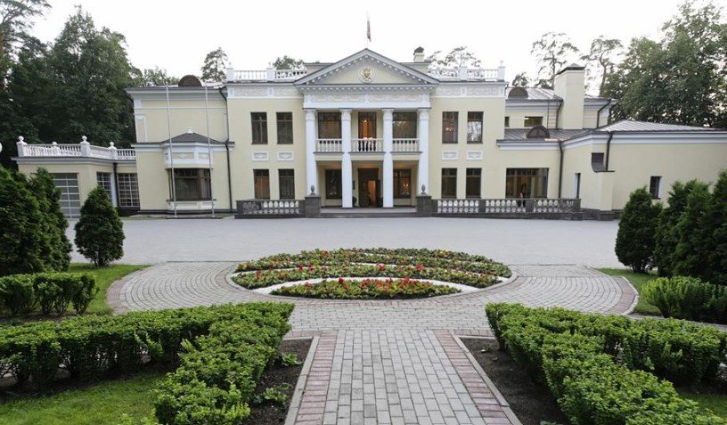 Putin House.jpg