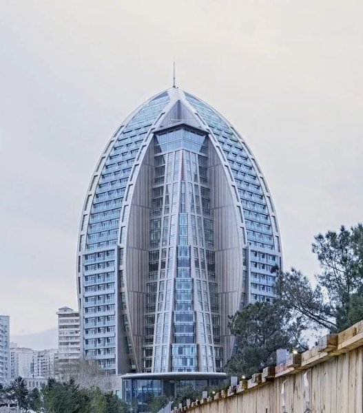 baku.jpg.d3750b8abee0922b667ec8fb2f9de5e8.jpg