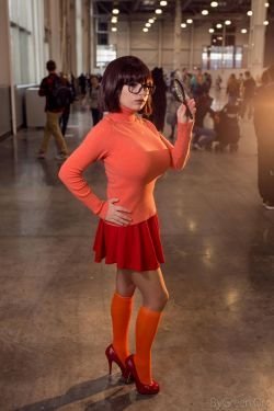velma1-2.jpg.c8aa4488803ff004d74419301e978b99.jpg