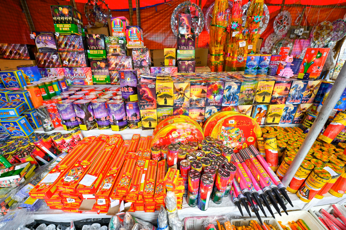 176578248657920241231-fireworks-sale-qc-MT07.png