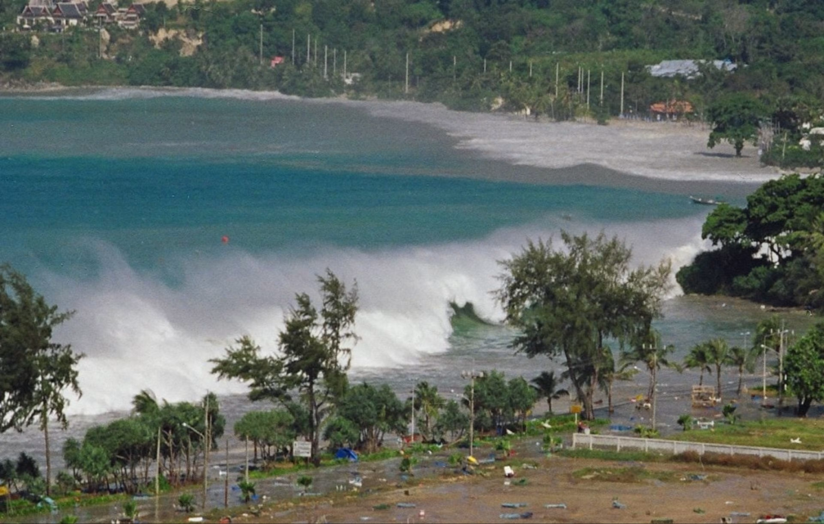 3-tsunami-124104076.png