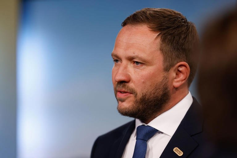 Estonia FM.jpg