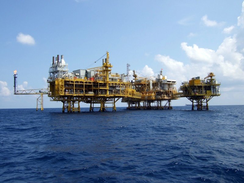Thai-Oil-Rig.jpg