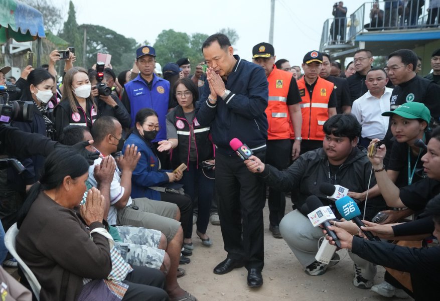 Thailand_Train_Accident_26014425659645.jpg