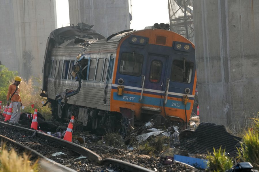 Thailand_Train_Accident_26015053845853.jpg