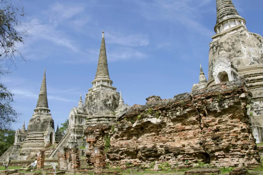 Wat-Phra-Si-Sanphet-Ayutthaya-Thailand.webp