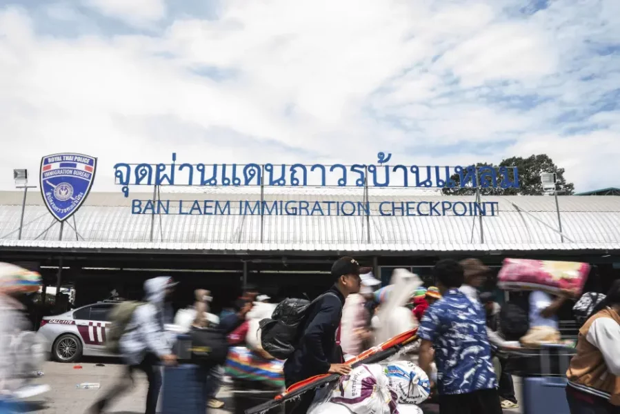202511asia_thailand_cambodia_immigration_checkpoint.jpg