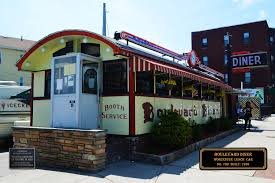 Diner 1.jpg